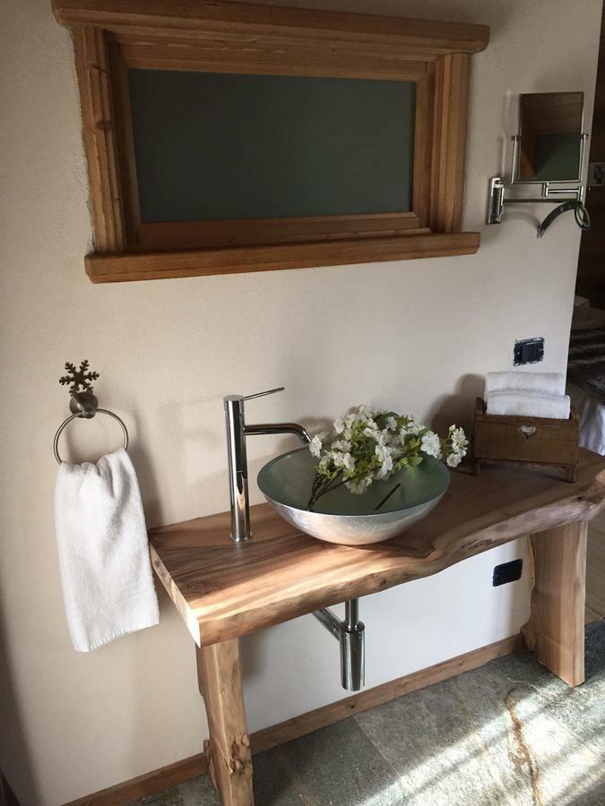 Lthorses & Dreams Bed & Breakfast La Thuile Ngoại thất bức ảnh
